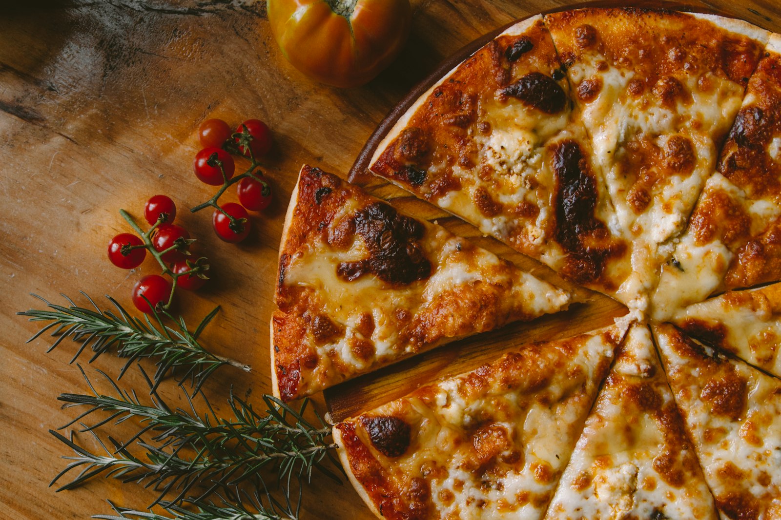 Pizza aus dem Steinofen